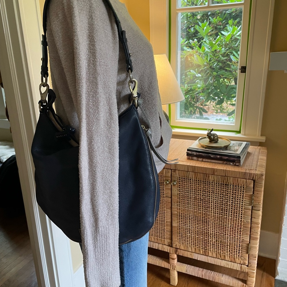Radley London Navy Pebble Leather Shoulder Bag - Picture 9 of 10